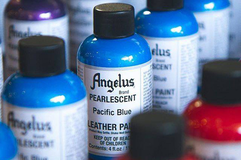Perłowe farby do butów, katan i akcesoriów Angelus Acrylic Paint. Custom i personalizacja.