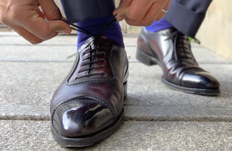 Skarpety, skarpetki, podkolanówki Viccel Pin Dots do garnituru - niebieskie, czerwone, idealne na prezent