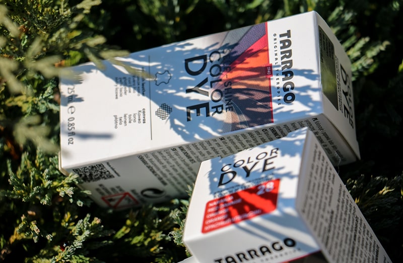 Farby do butów, jeansu i akcesoriów. Personalizacja i customizacja snakersów, torebek, akcesoriów