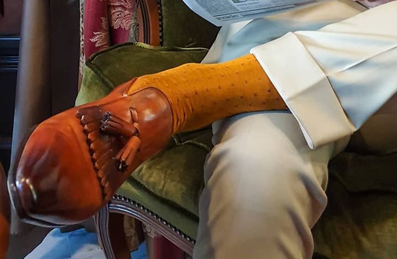 Eleganckie luksusowe podkolanówki i skarpetki męskie - pomysł na prezent. musztardowe. Brązowe.