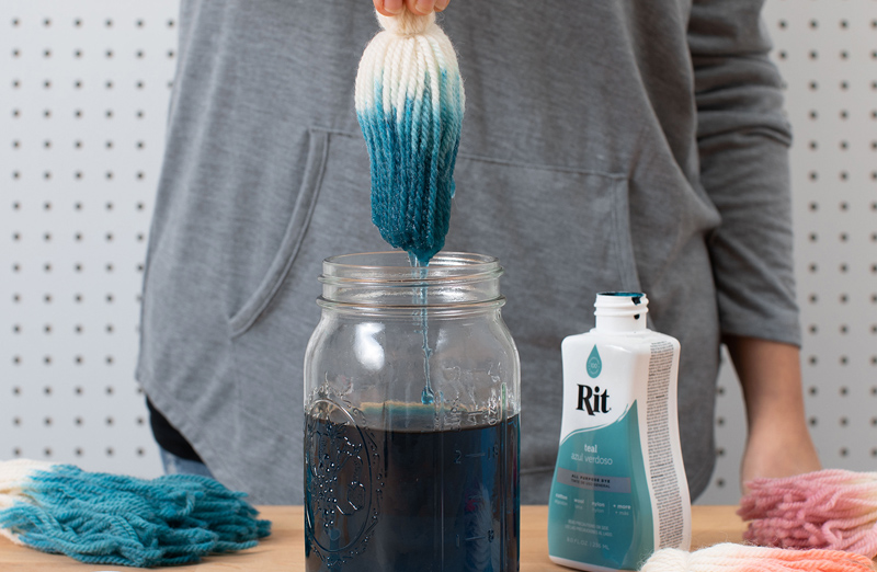 Teal Rit Dye Liquid - barwnik do ubrań, odzieży, tkanin, jeansu w morskim, cyraneczkowym kolorze.