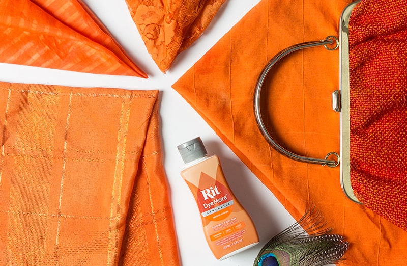 Morelowa pomarańcz pigment do personalizacji butów, jeansowych katan, plecaków, czapek, t-shirtów i innych akcesoriów. 