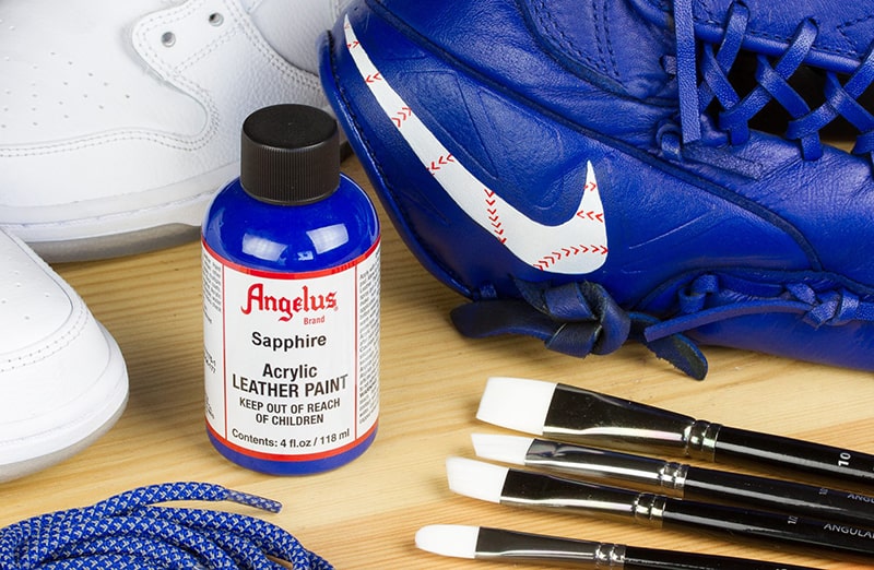Szafirowe farby do personalizacji kicksów, jeansu, tekstyliów Angelus Acrylic Leather Paint Standard 4oz