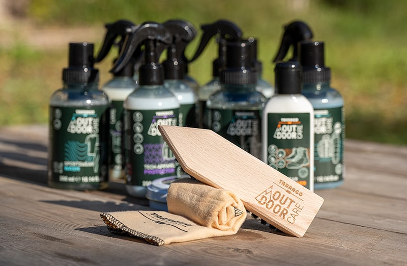 Akcesorium do konserwacji butów – Footwear Brush w plecaku turystycznym