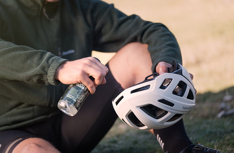 Neutralizator zapachów do butów, kasków i odzieży sportowej