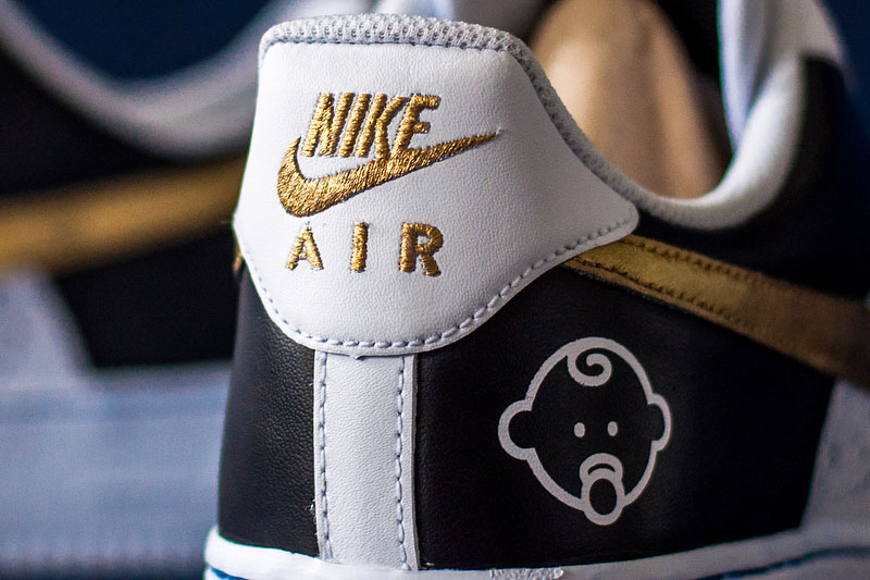Srebrna metaliczna farba akrylowa do customizacji sneakersów, odzieży i akcesoriów