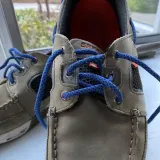 Odblaskowe okrągłe niebieskie sznurowadła, stworzone  do popularnych modeli Yeezy boots
czy innych modeli Adidasa.