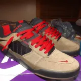 Czerwone sznurowadła płaskie do butów. Sznurówki do customizacji sneakersów - nike, off-white