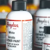 farba akrylowa do renowacji toreb Angelus Luggage White. Farba do torebek, butów, jeansu, czapek i akcesoriów.
