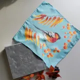 Farby do jedwabiu Jacquard. Barwniki do malowania tkanin, ubrań, poszetki, chusty, sukienki jedwabnej. Rękodzieło i custom.