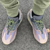 okrągłe sznurowadła limonkowo czarne  stworzone do popularnych modeli Adidas Yeezy 350 Boost czy Adidas NMD