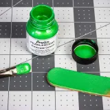 Zielona farba opalizująca perłowa do customizacji butów i ubrań. Farba do skór licowych, jeansu i tkanin. Emerald Green 
