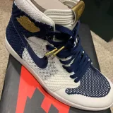 granatowe sznurowadła płaskie Lace Lab. Sznurówki do customizacji sneakersów Jordan, Nike, Air Jordan 1, Retro High, Obsidain