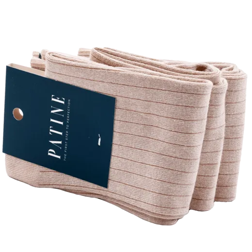 Casualowe męskie skarpety beżowe z ciemnobeżowymi wydzieleniami. Skarpety do trampek i butów eleganckich.