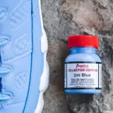 Błękitna farba do renowacji i customizacji Nike Air Jordan Angelus Uni Blue Collector Edition. Farba do skór i tkanin. 