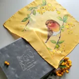 Ręcznie malowana jedwabna poszetka farbami jacquard silk label. Barwniki do jedwabiu.