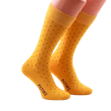 żółte w fioletowe kropki skarpety męskie bawełniane idealne do butów eleganckich 