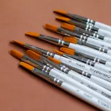 TARRAGO SNEAKERS Brush to doskonałe pędzle i pędzelki do customizowania butów oraz ubrań nie tylko dla profesjonalistów.