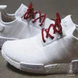 okrągłe sznurowadła czarno czerwone stworzone  do popularnych modeli Adidas Yeezy 350 Boost czy Adidas NMD