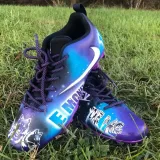 Okrągłe sznurowadła fioletowo czarne stworzone  do popularnych modeli Adidas Yeezy 350 Boost czy Adidas NMD