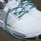 Miętowe odblaskowe okrągłe sznurowadła,  stworzone  do popularnych modeli Yeezy boots
czy innych modeli Adidasa.