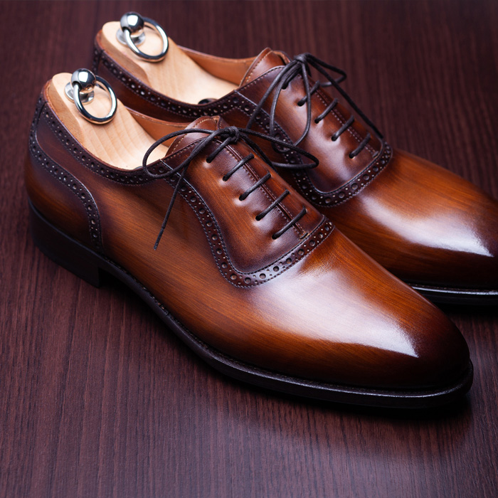 Luksusowe Brązowe, ręcznie pomalowane obuwie męskie marki PATINE. Eleganckie buty dla gentlemana i na wesele