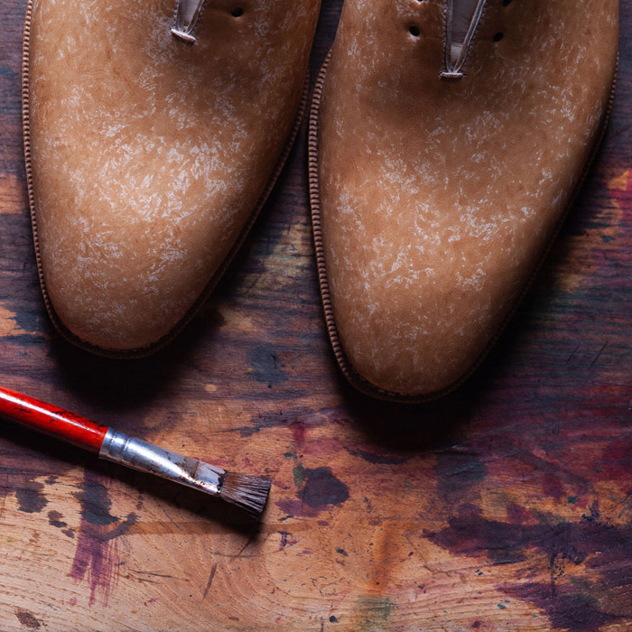 Jak malować buty. Ręczne patynowanie butów barwnikami saphir.