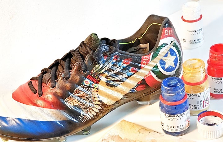 Ręcznie malowane buty piłkarskie, korki Nike. Pomysł na prezent. Rękodzieło. Farby do butów.