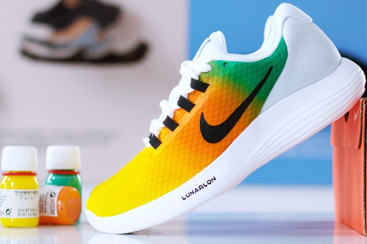 Pomysł na prezent. Malowanie butów, tkanin, tekstyliów, materiałowych butów, meshu farbami tarrago sneakers paint custom nike
